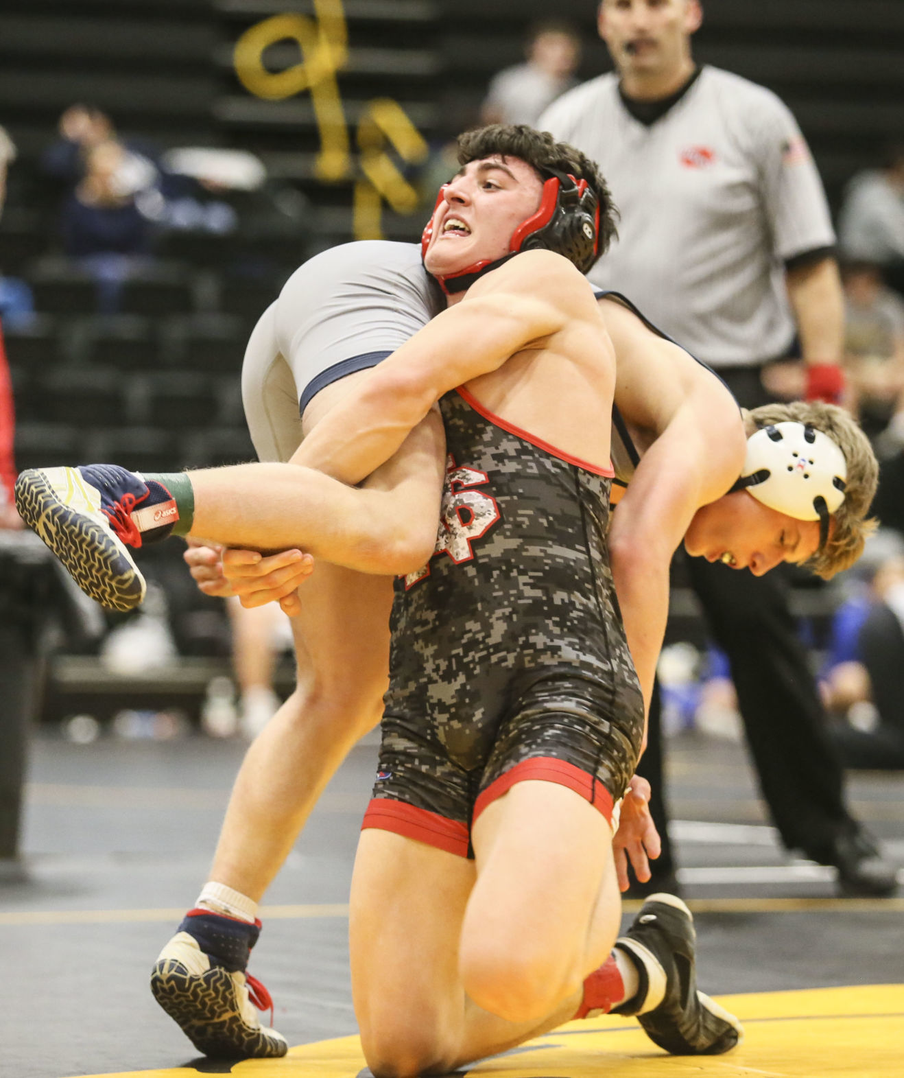 020120-qc-spt-mac wrestling-13.JPG
